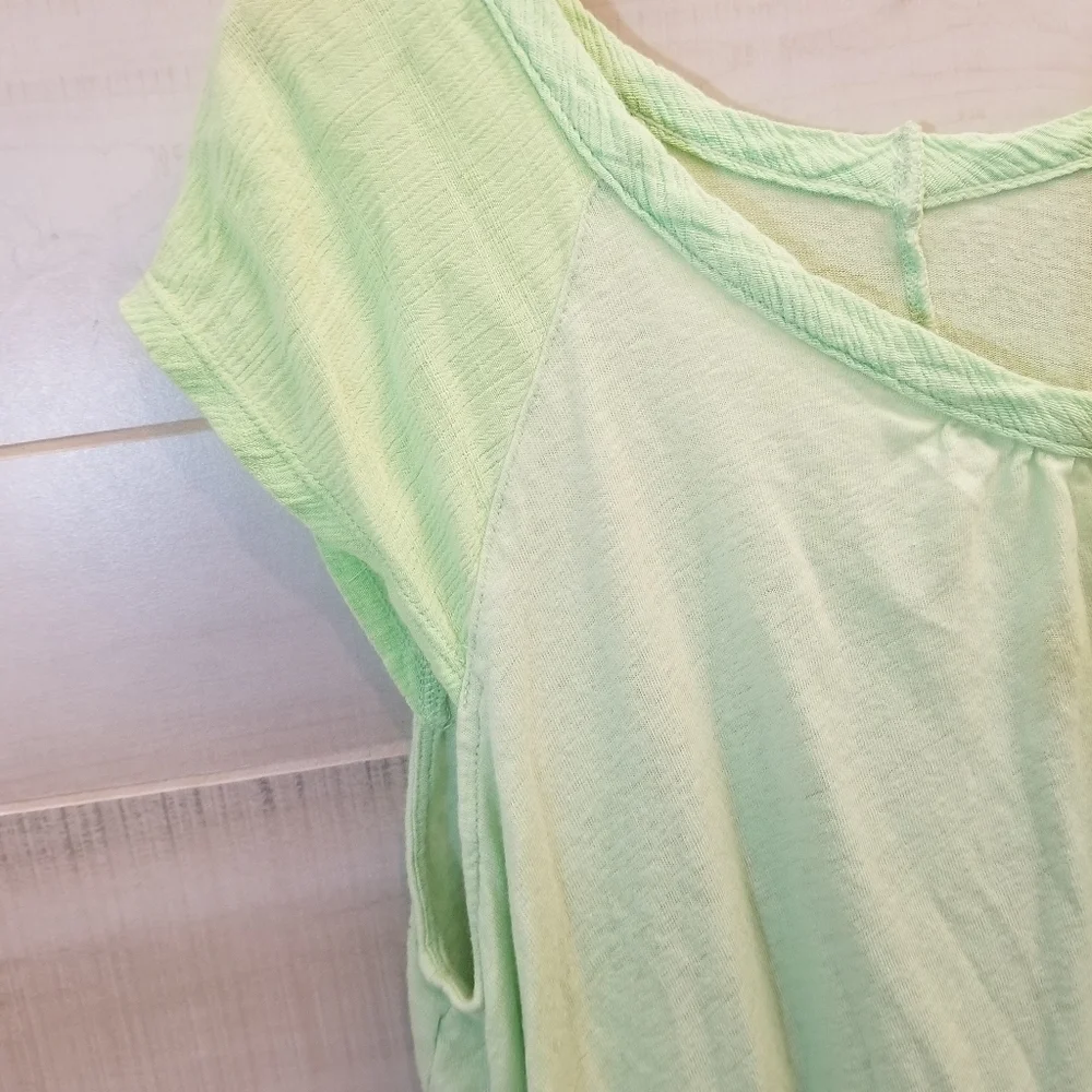 {M} Free People Keep It Casual Tee Queen Green